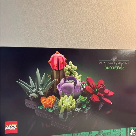 NWT | LEGO Botanical Collection | Succulents - Picture 1 of 3